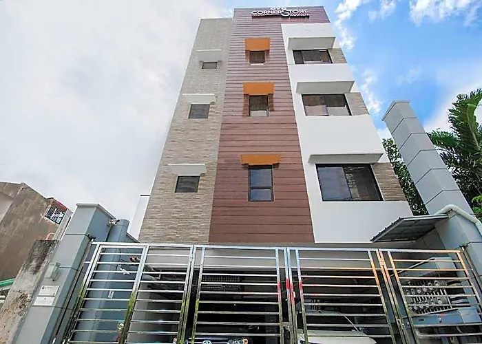 Cornerstone Manor 3* 만다웨 시