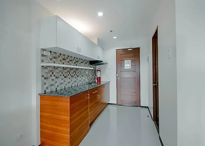 호텔 Cornerstone Manor 3*