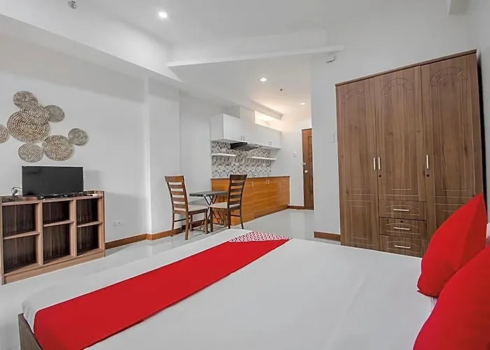 Cornerstone Manor 호텔 3*