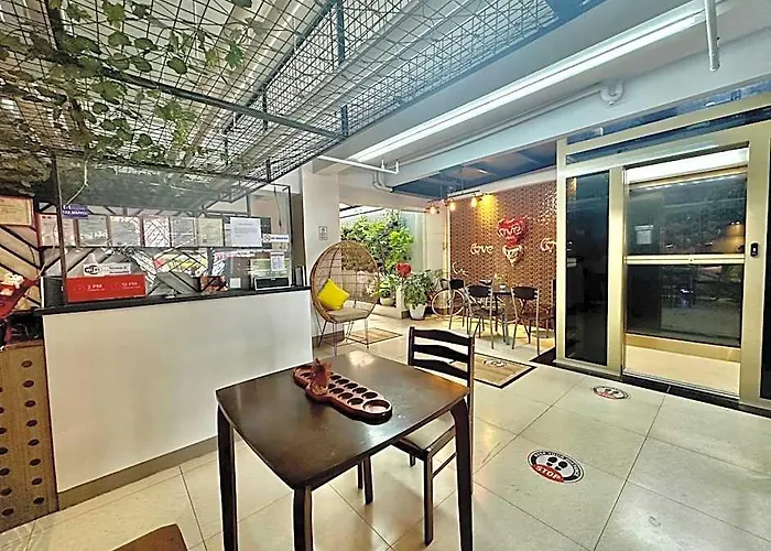 호텔 Cornerstone Manor 만다웨 시